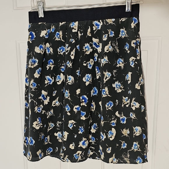 J. Crew Dresses & Skirts - J.Crew 100% Silk Skirt. Floral with Blue/White Flowers. Size 4. Completly Lined.